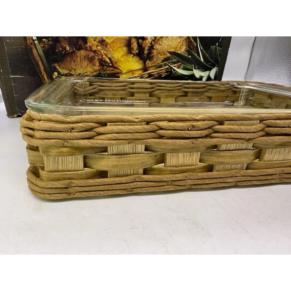 VTG 70s PYREX 2330 Baker in a Basket Clear 3 QT Utility Dish & Woven Basket 9x13